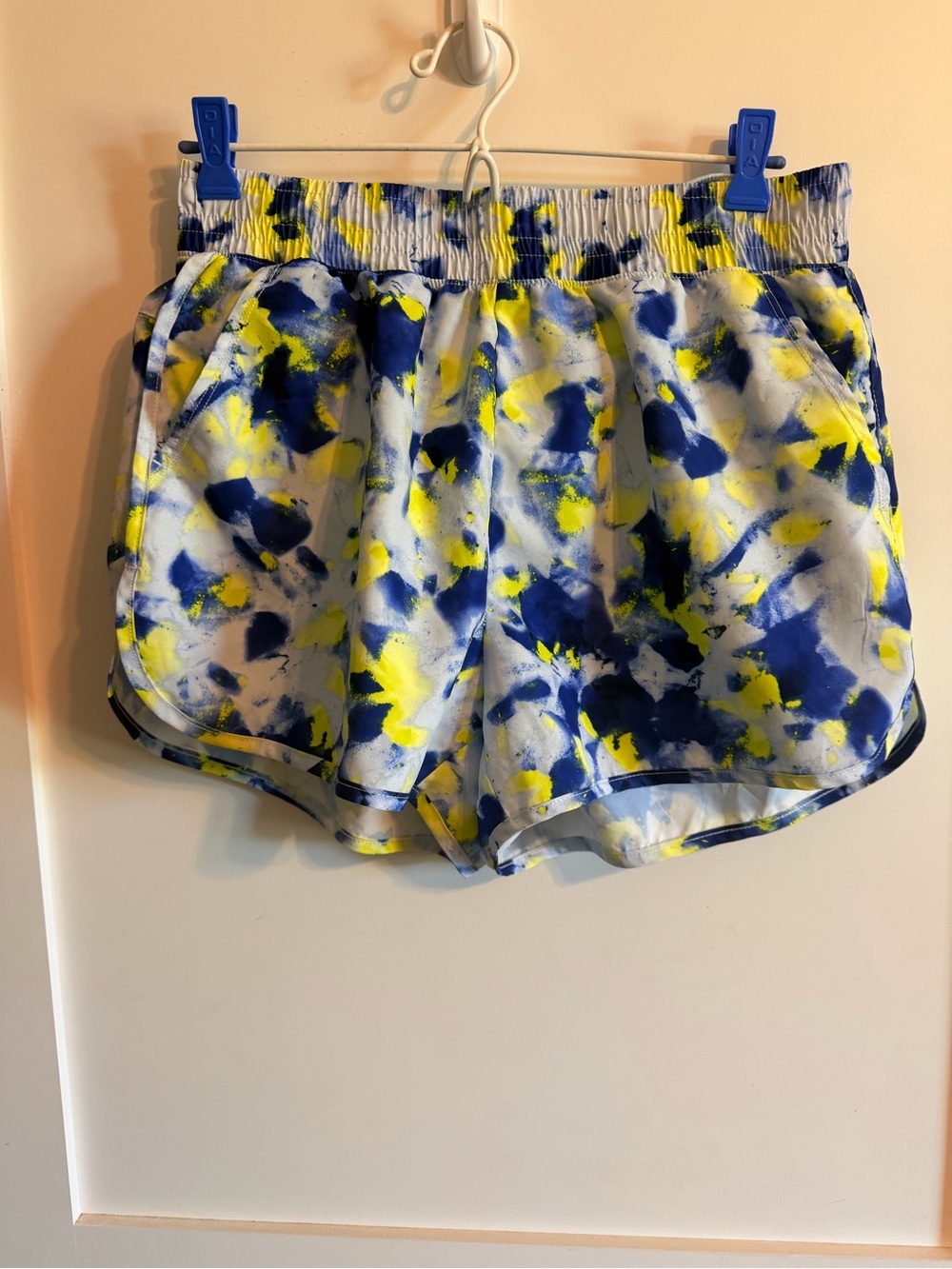 Athletic Works Women’s Blue & Yellow Printed Athletic Shorts